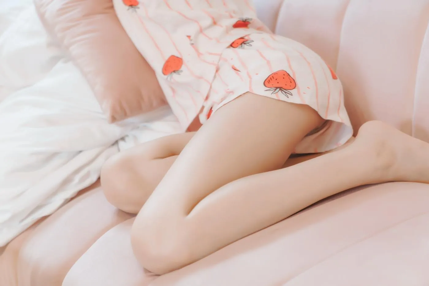 桜桃喵 - NO.102 甜甜×4-唇边小草莓（13p [13P]插图2